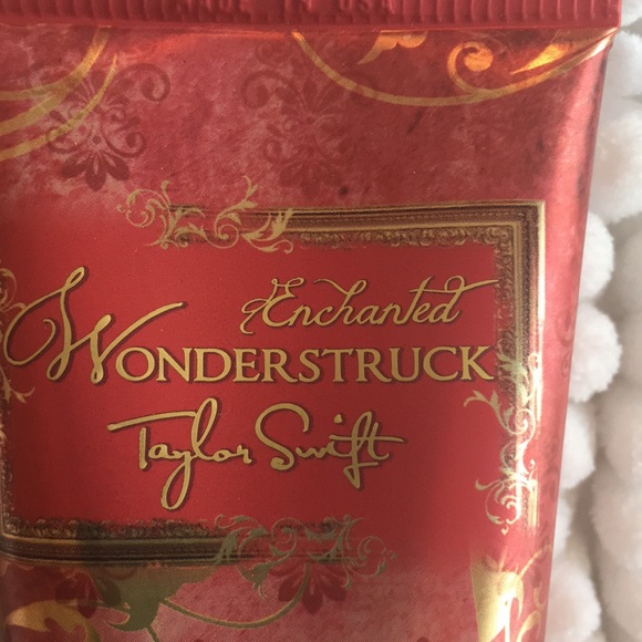 Taylor Swift Wonderstruck lotion - Picture 2 of 3